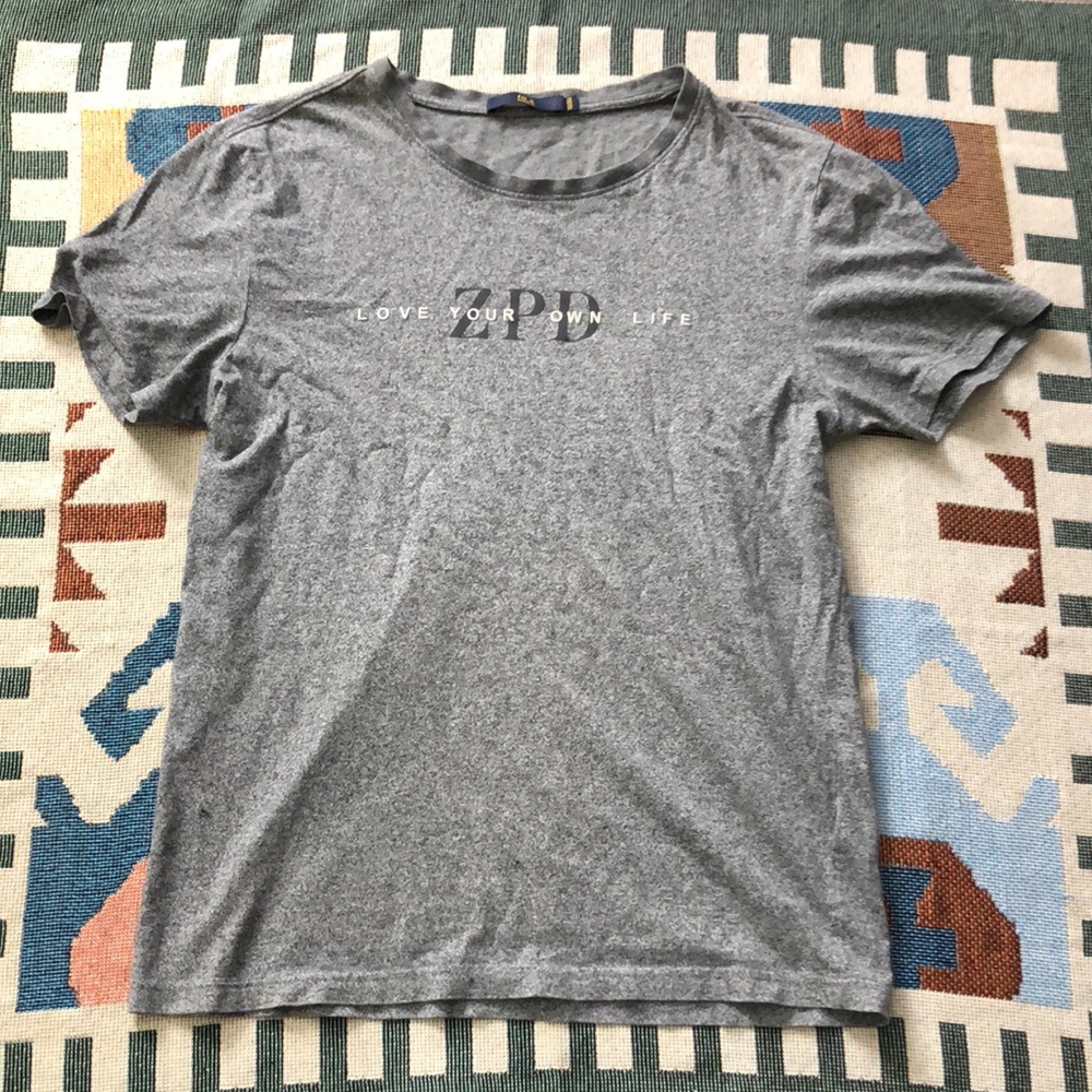 Gray Short Sleeve Crew Neck Tee with Chest Detail